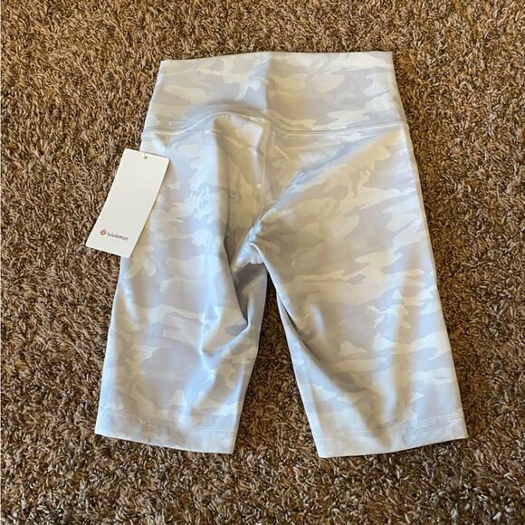 Lululemon Wunder Under HR Short 10" - Picture 6 of 9